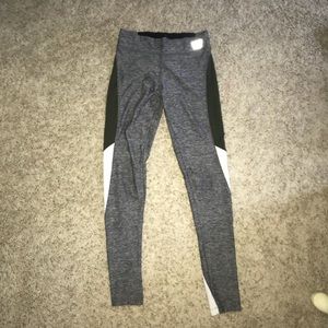 PINK VS: stretchy sport leggings!!